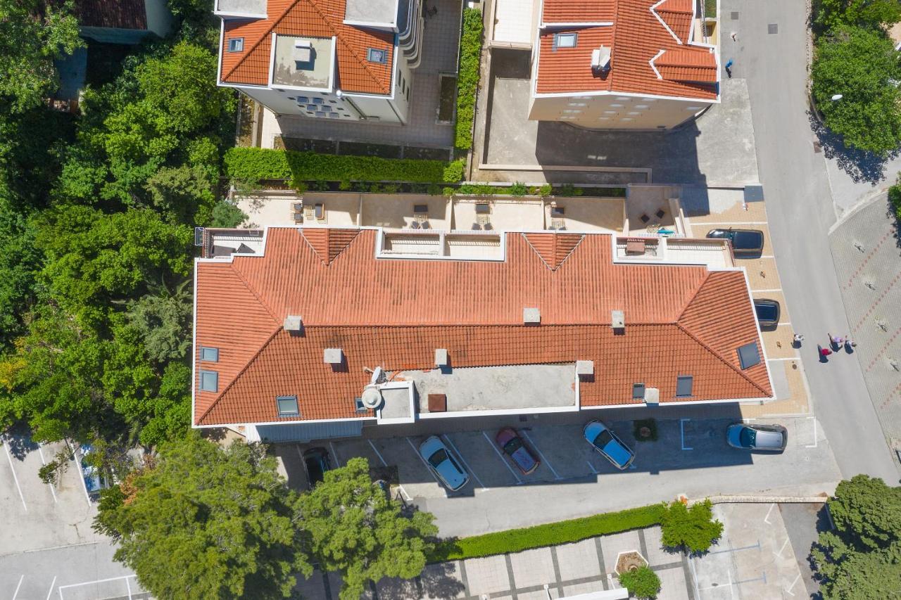Apartments By The Sea Makarska - 19134 Екстериор снимка
