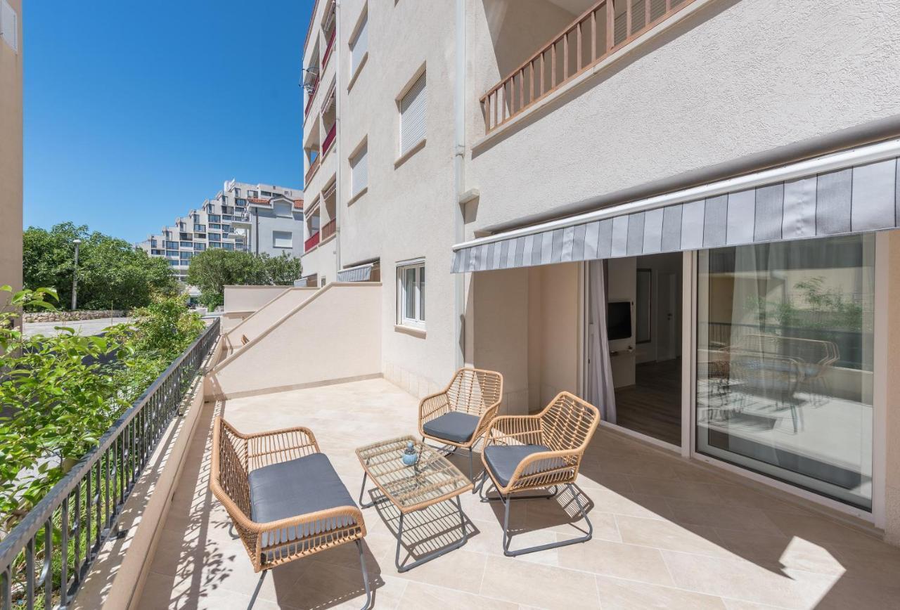 Apartments By The Sea Makarska - 19134 Екстериор снимка