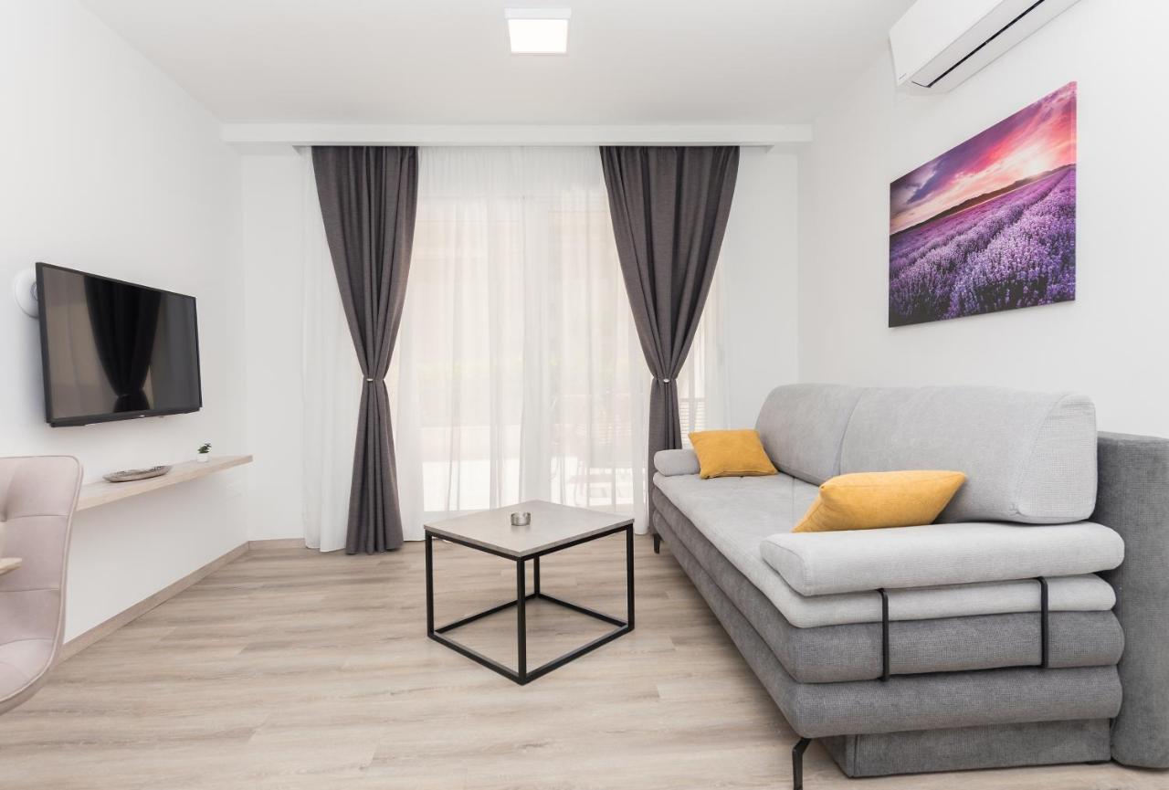 Apartments By The Sea Makarska - 19134 Екстериор снимка